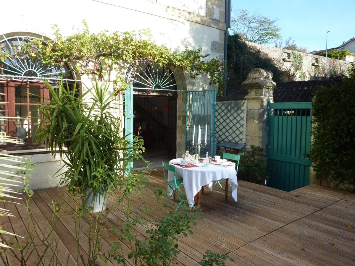 Beaux Chenes Acomodação com café da manhã Nérac Exterior foto
